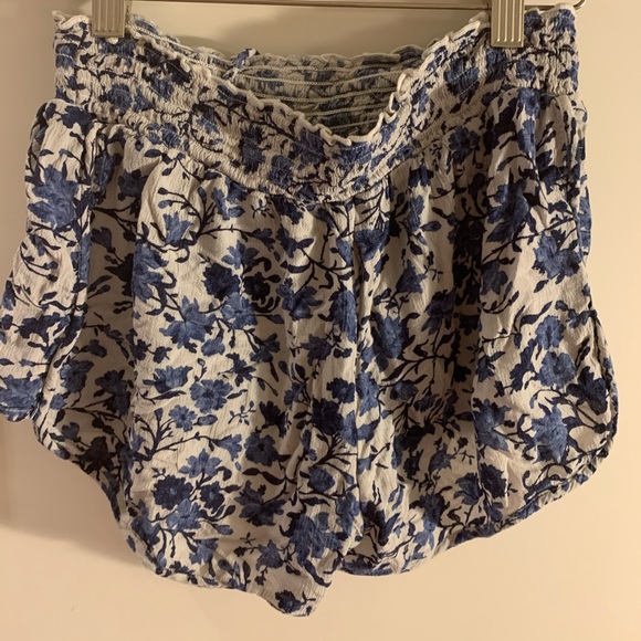 American Eagle Soft Short - Picture 2 of 2